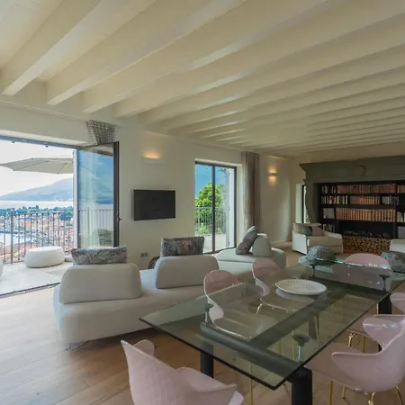 Donatella - Infinity Pool & Private Villa Gravedona